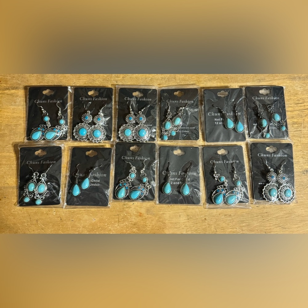 12 Pairs of Chuns Fashion Earrings